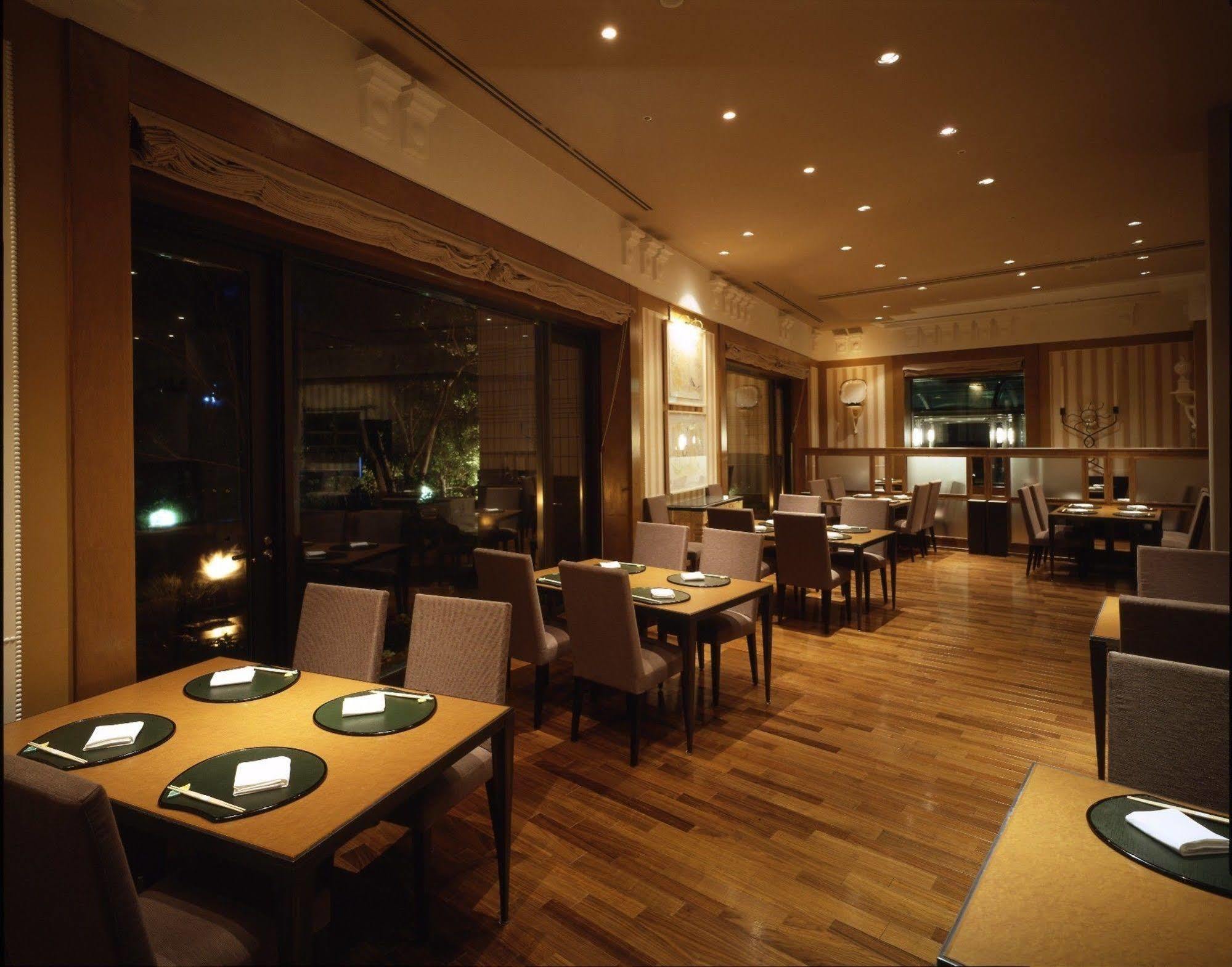 Hotel The Manhattan Chiba Exteriör bild